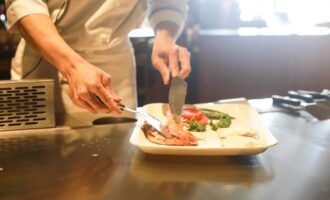 5 Ways Restaurant Moves Are Different